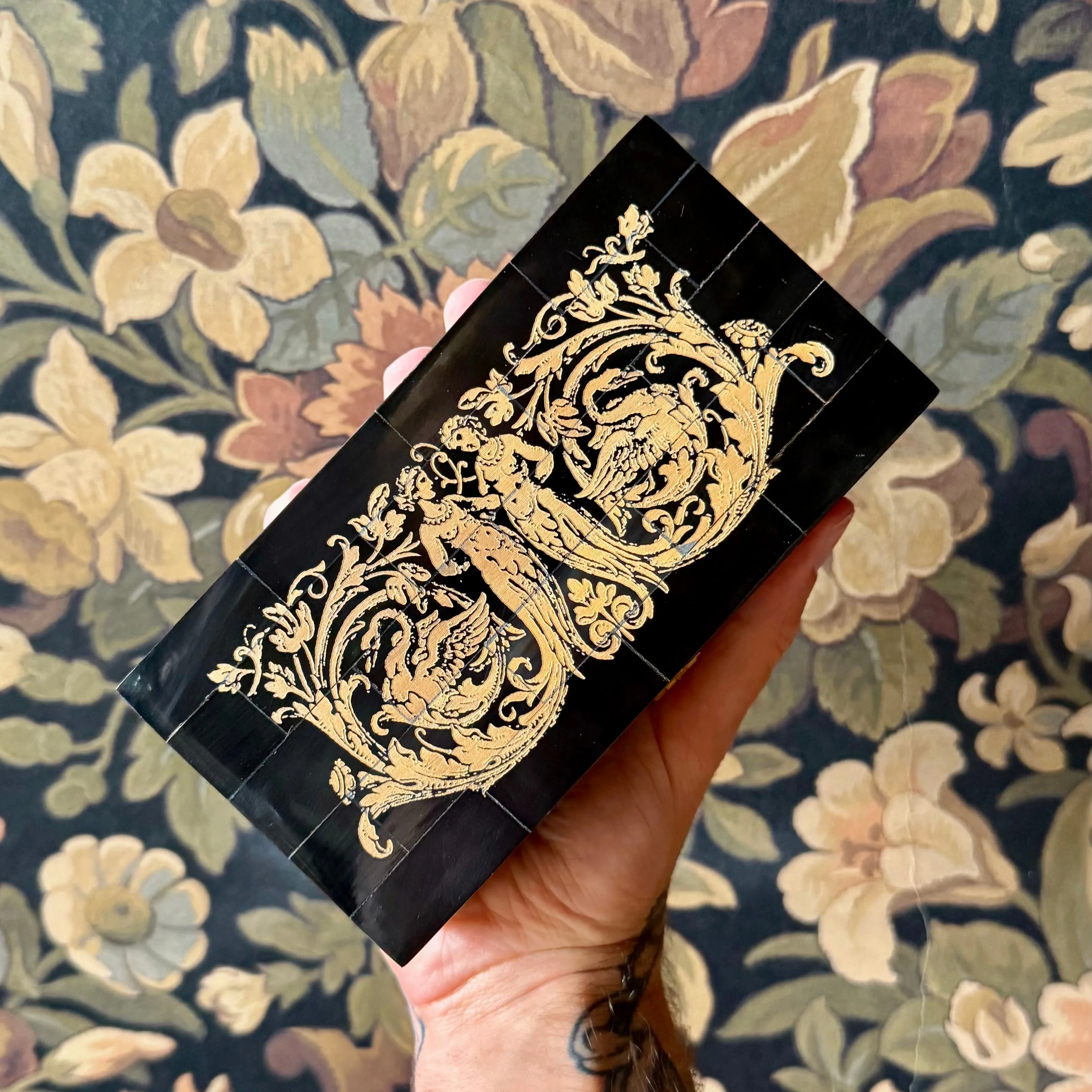Twin Mermaids Black Horn Box